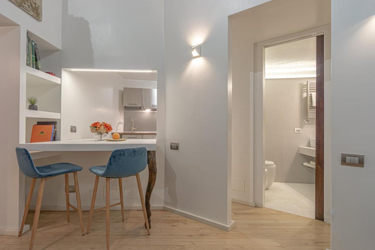 Lucrezia Apartment - Close To Piazza Navona Рим Экстерьер фото