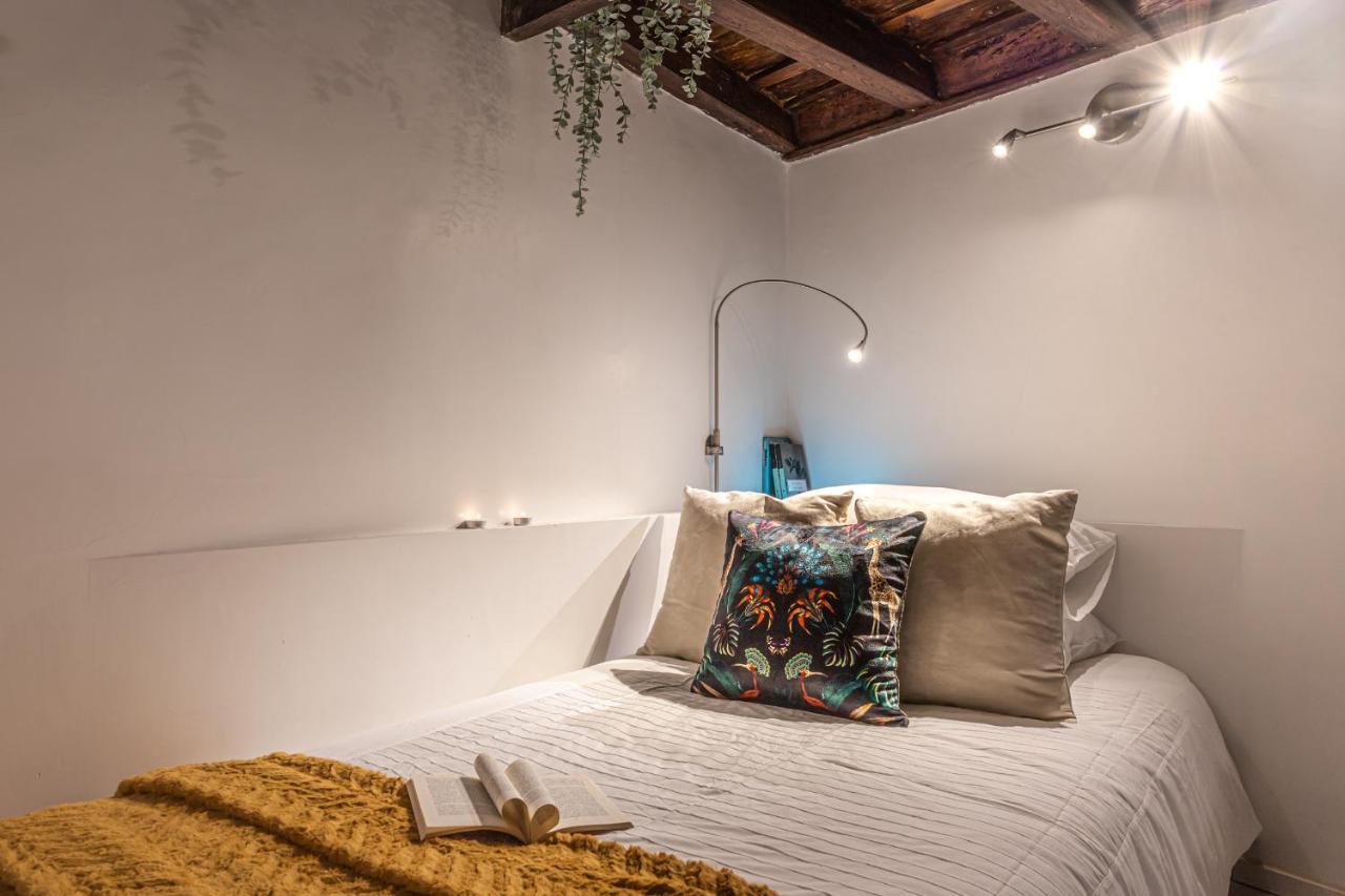 Lucrezia Apartment - Close To Piazza Navona Рим Экстерьер фото