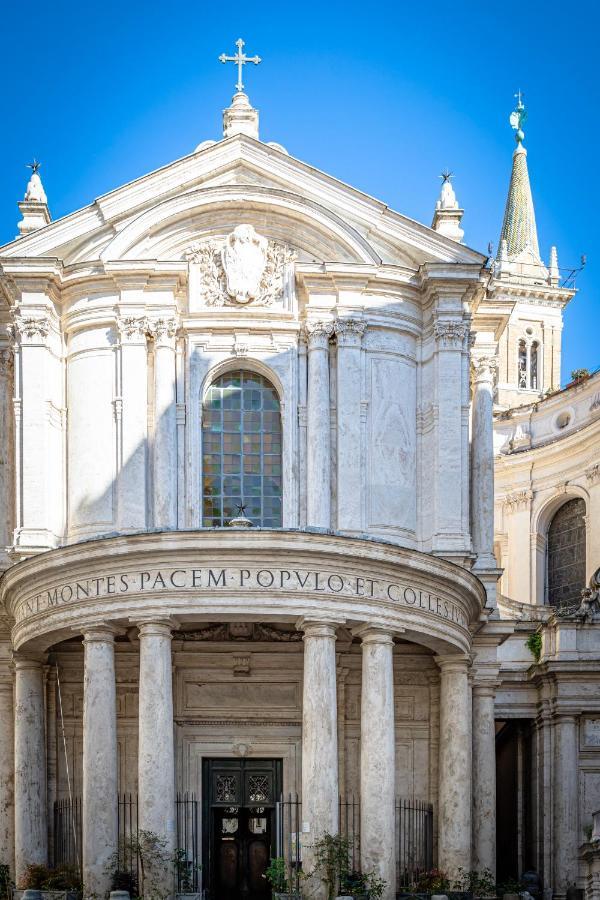 Lucrezia Apartment - Close To Piazza Navona Рим Экстерьер фото