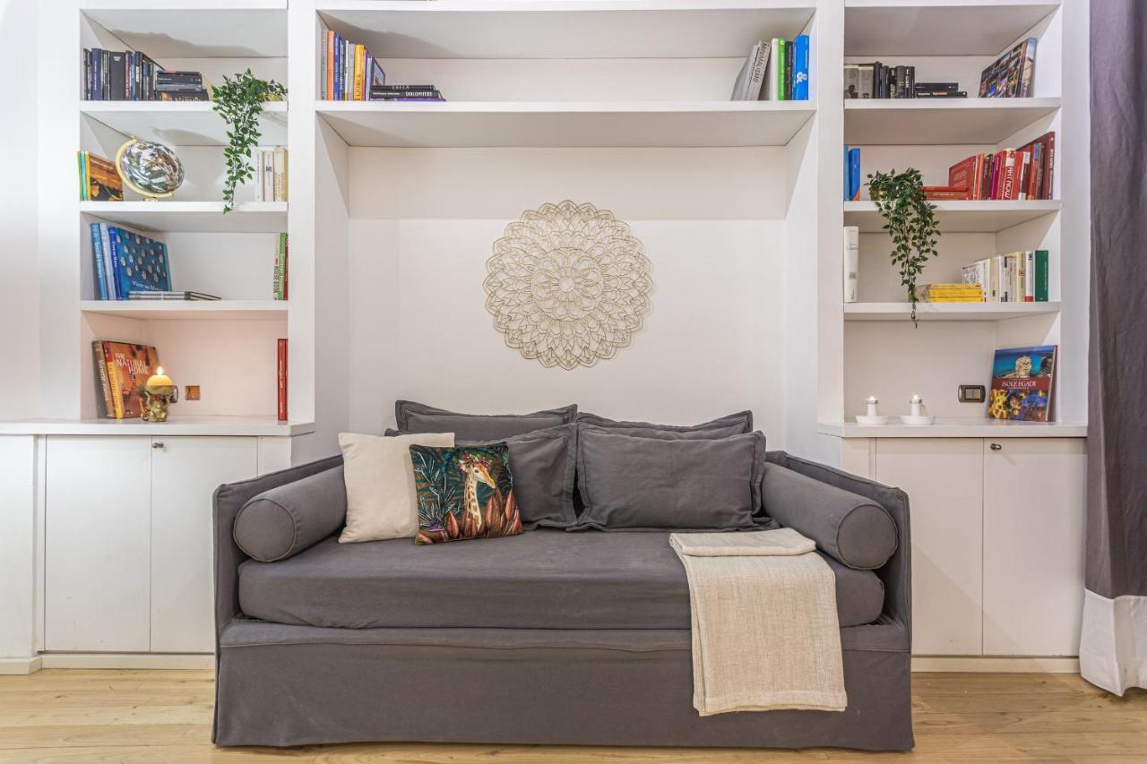 Lucrezia Apartment - Close To Piazza Navona Рим Экстерьер фото