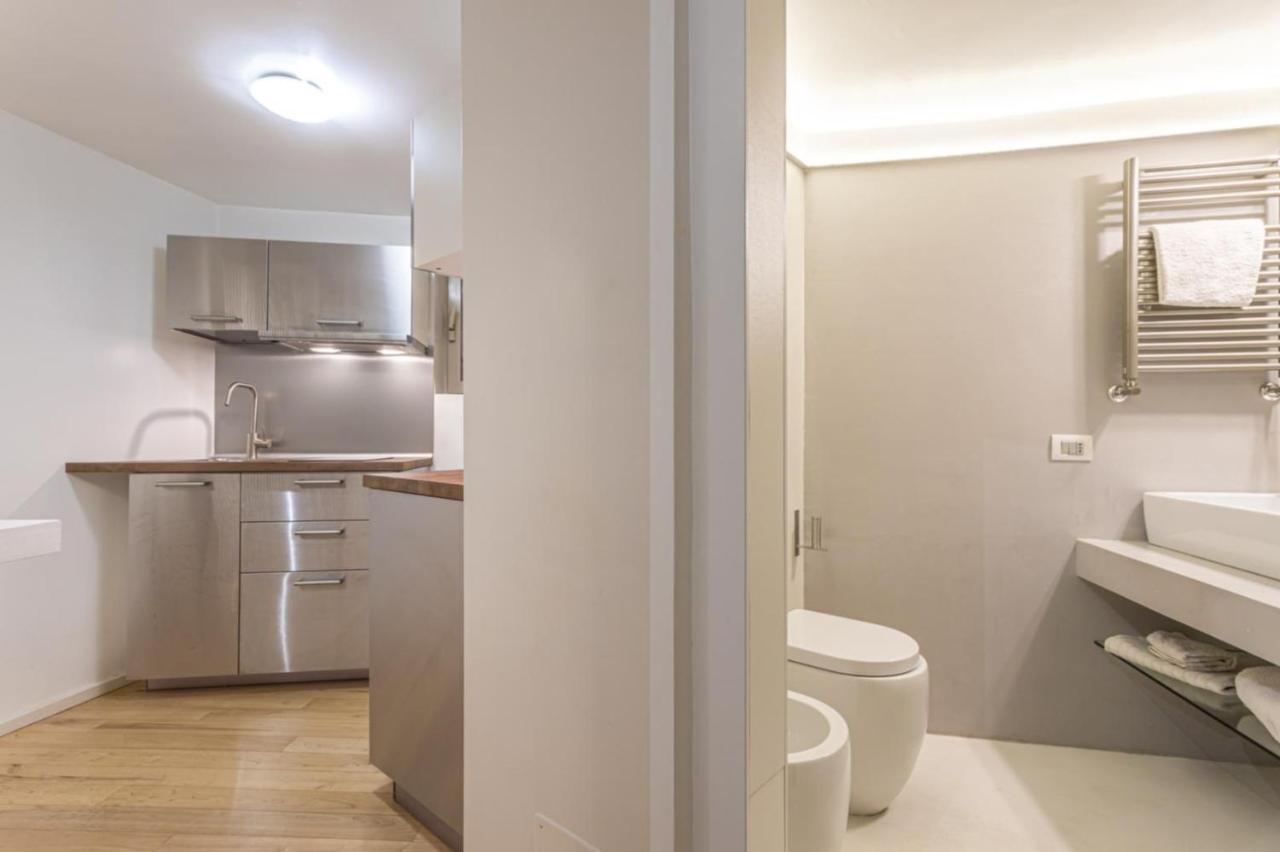 Lucrezia Apartment - Close To Piazza Navona Рим Экстерьер фото