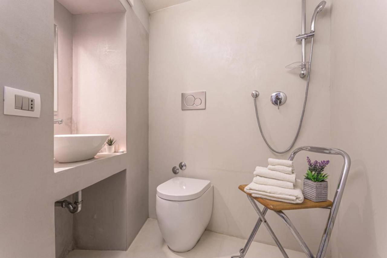 Lucrezia Apartment - Close To Piazza Navona Рим Экстерьер фото